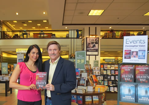 With actress Kalpana Pandit at the Foothills Mall B&N in Tucson, Arizona.
